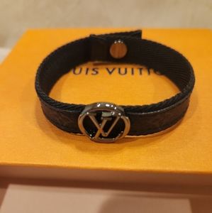 LOUIS VUITTON BRACELET